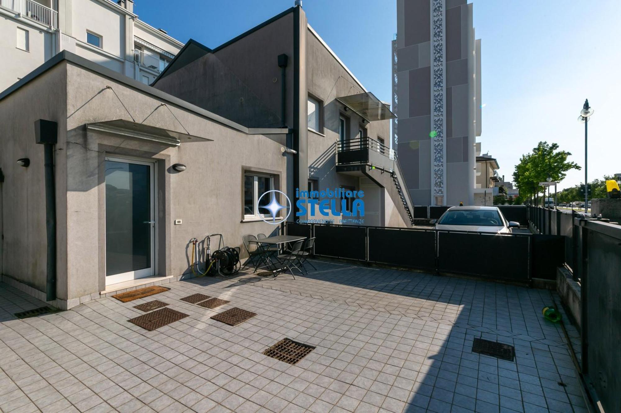 Condominio Milan Лідо-ді-Єзоло Екстер'єр фото